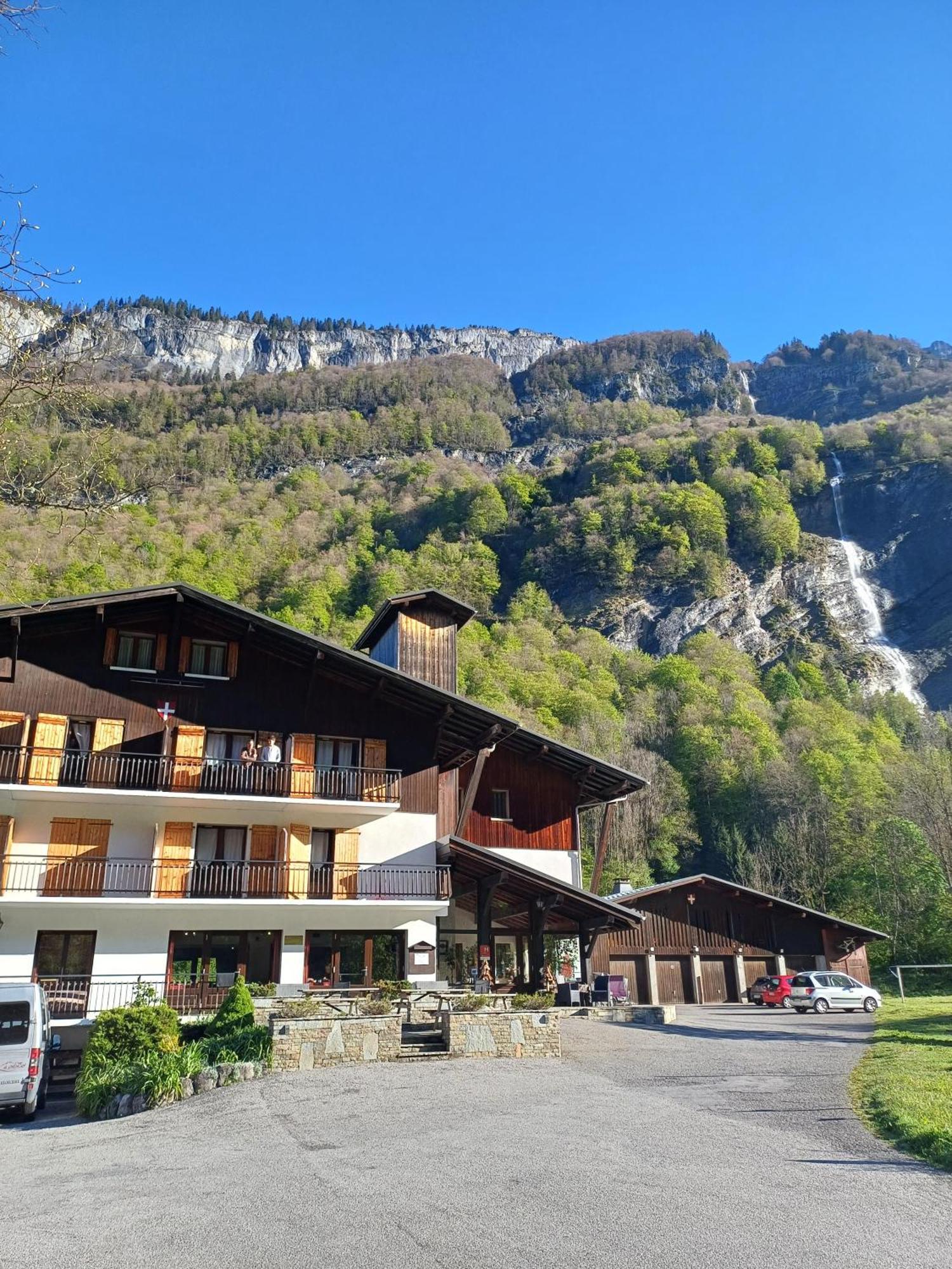 Hotel Et Centre De Vacances Le Choucas Sixt Екстериор снимка